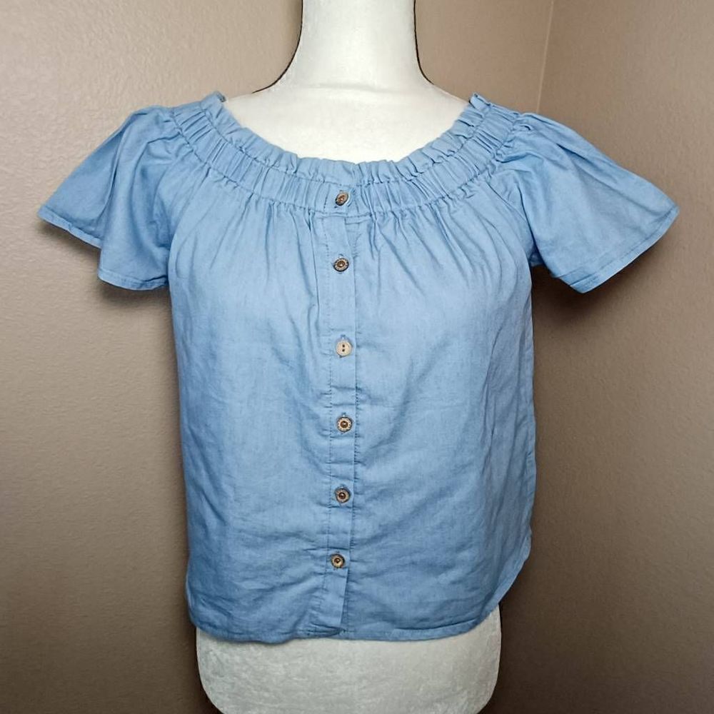 Iris off shoulder blue button blouse Size S